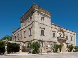 Castello di Casamassella, hotel a Casamassella