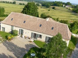 La Ferme Buissonnière โรงแรมในBardou