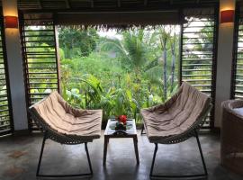 Les Hibiscus Nosy-Be, homestay in Djamandjary