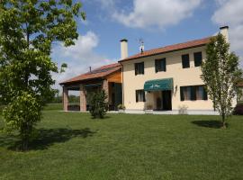 Azienda Agrituristica Ai Prai، فندق يسمح بالحيوانات الأليفة في كاستيلّو دي غوديغو