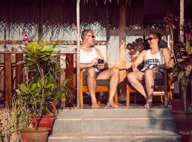 Mariposa Beach Grove