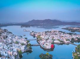 Oolala - Your lake house in the center of Udaipur, hotel cerca de Lago Fateh Sagar, Udaipur