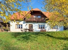 Ferienhaus Goldberg, hotel with parking in Dellach