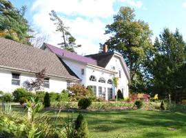 Briarwood Bed & Breakfast, luxury hotel in Elmsdale