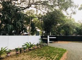 Nimsara Holiday Resort, hotel en Anuradhapura