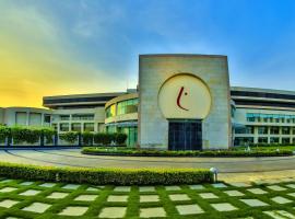 The Lalit Chandigarh, hotel in Chandīgarh