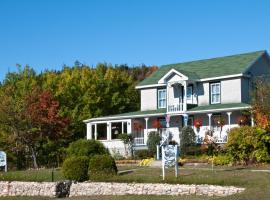 Maison Gauthier, Bed & Breakfast in Tadoussac