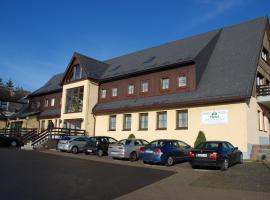 Hotel "Zum Einsiedler", hotel din Deutschneudorf