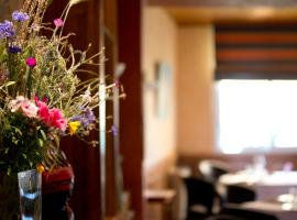 Hôtel Beauséjour, hotel v destinaci Calvinet