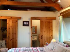 The Stable, farm stay in Saint Clether