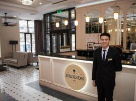 Madison Ave Hotel Bishkek, hotel v destinaci Biškek
