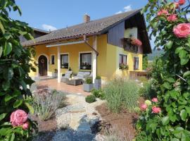 Landhaus Simon, hotel with parking in Gleißenberg