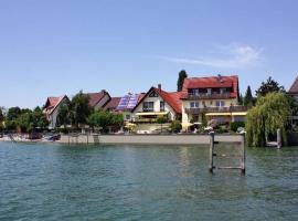 G&auml;stehaus am Bodensee, hotel de playa en Immenstaad am Bodensee