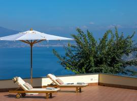 Villa Claudia, hotel v destinaci SantʼAgata sui Due Golfi