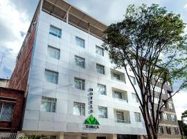 Torca Hotel、カリのホテル