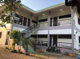 Rest and Relax House, hotel in Chom Thong