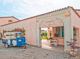Residence Corte Delle Rose, serviced apartment in Garda