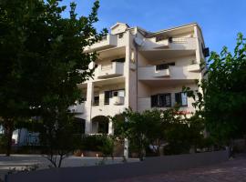 Tučepi में, होटल Apartments Villa Lili