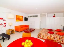 Excellent Golden Apartment