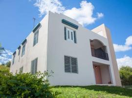 Colinas del Atlantico Vacational House 1st floor, homestay in Isabela