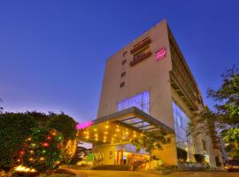 Hotel Parc Estique, hotel em Pune