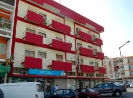 Aparthotel Avenida、ミンデロにあるセザリア・エボラ空港 - VXEの周辺ホテル