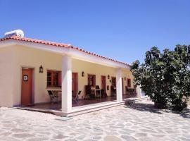 Quintas do Valbom e Cuco, self catering accommodation in Torre de Moncorvo
