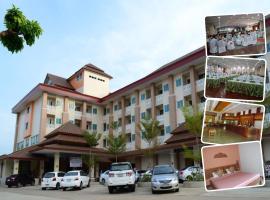 Butnamtong Hotel, hotel familiar en Lampang