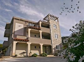 Mirta Apartments Family Farm, hotel cerca de Aqua Park Budva, Budva