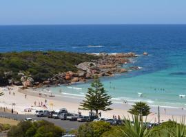 Seascape Beach House, hotel di Boat Harbour