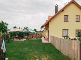 Občerstvení u cyklostezky, cottage in Břehov