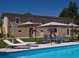 Hôtel La Tour Perrier – hotel w mieście Eyrans-de Soudiac
