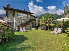 Casa Cinzia, hotel with jacuzzis in Gravedona