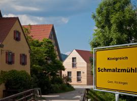 Erlebnis-Käse-Wohlfühl-Hof, hotel na may parking sa Röckingen