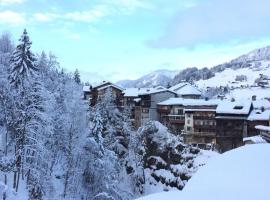 Les portes du Mont Blanc, hotell i Flumet