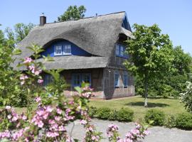 Fachwerkhäuser Gager Haus „Strate“, hotel em Gager