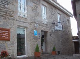 Pension Rustica-Caldelas Sacra, hotel in Castro Caldelas