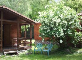 Les chalets Quazemi à Casteil, hotel v destinaci Casteil