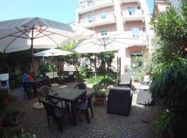 Hotel Graziella, hotell i Spotorno