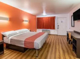 Motel 6-Arlington, TX - UTA