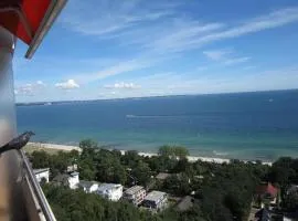 Ferienwohnung-Apartment-Seeblick-in-Plaza-Marit-Residenz