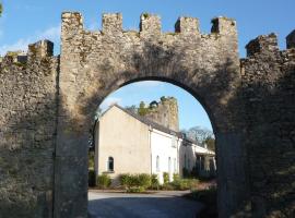 Castlemartyr Holiday Mews 2 bed, hotel u gradu Kaslmartir