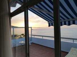 Penthouse direkt am Meer, resort in Los Realejos