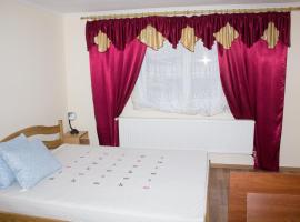 Імобільяре, Hotel in Khorostkiv
