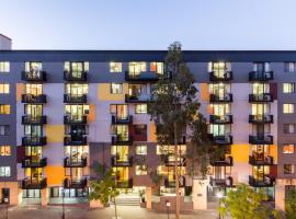 Mont Clare Boutique Apartments, hotel in Perth