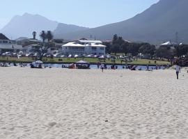 Beach Cottage, glamping site in Kleinmond