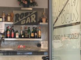 Roby Bar Affittacamere, къща за гости в Romentino