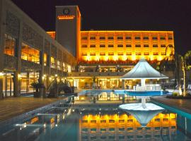 Amérian Hotel Casino Carlos V, family hotel in Termas de Río Hondo