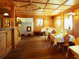 Gasthof Weisses Kreuz, hotel v destinácii Naturno