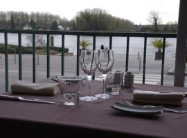 Logis Hôtel & Restaurant - Le Normandie, hotel v destinaci Caudebec-en-Caux